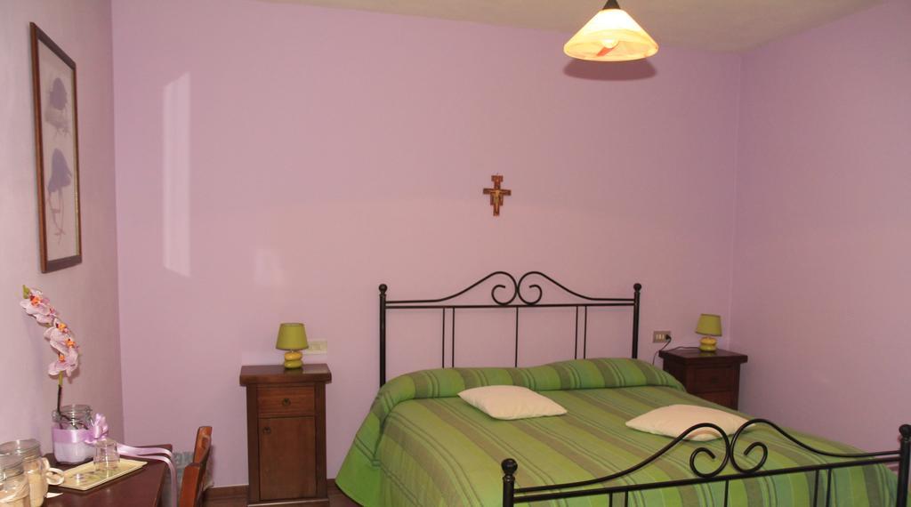 Hotel La Quiete Assisi Zimmer foto
