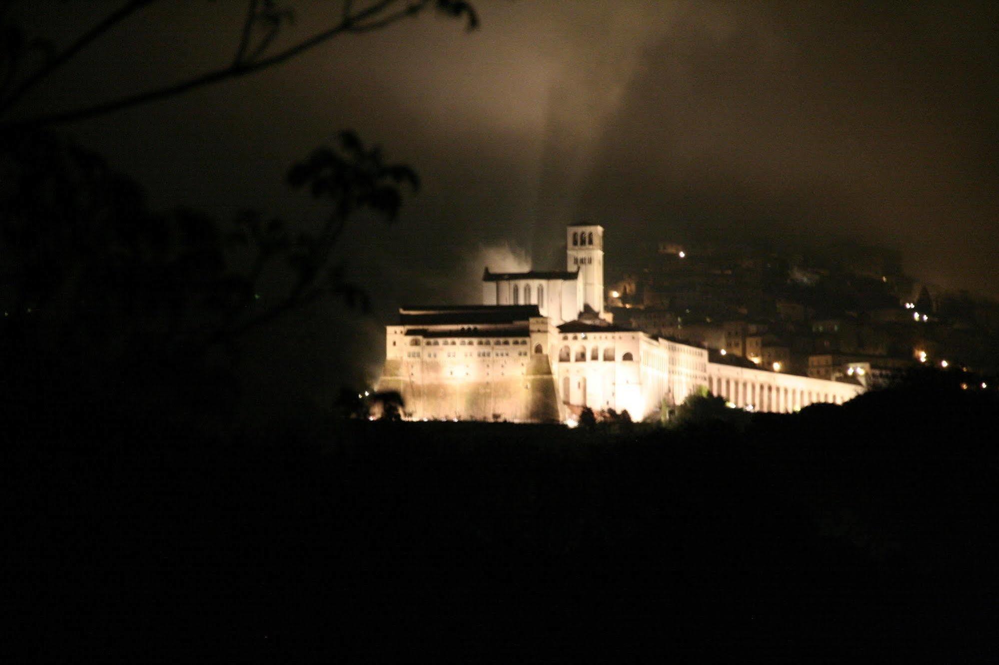 Hotel La Quiete Assisi Exterior foto